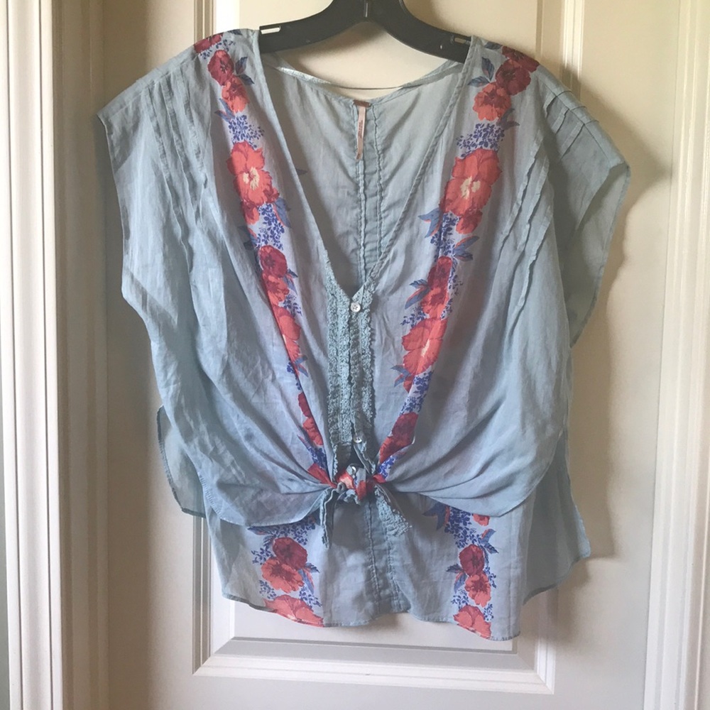 Short sleeve top